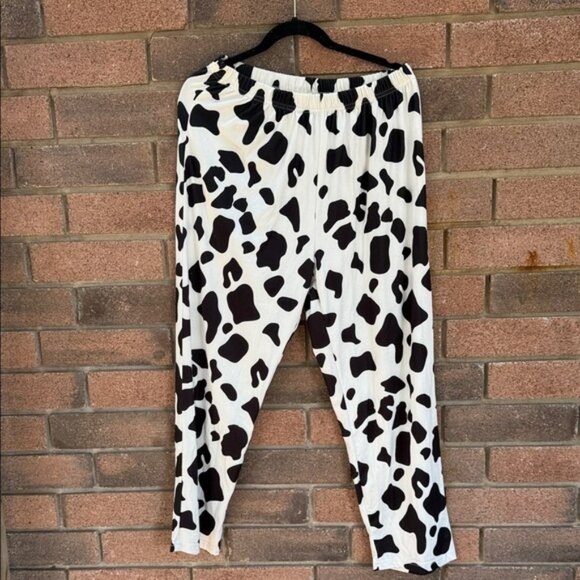 Cow Print Women's Pajamas Set Size 1XL NWOT - Picture 6 of 6